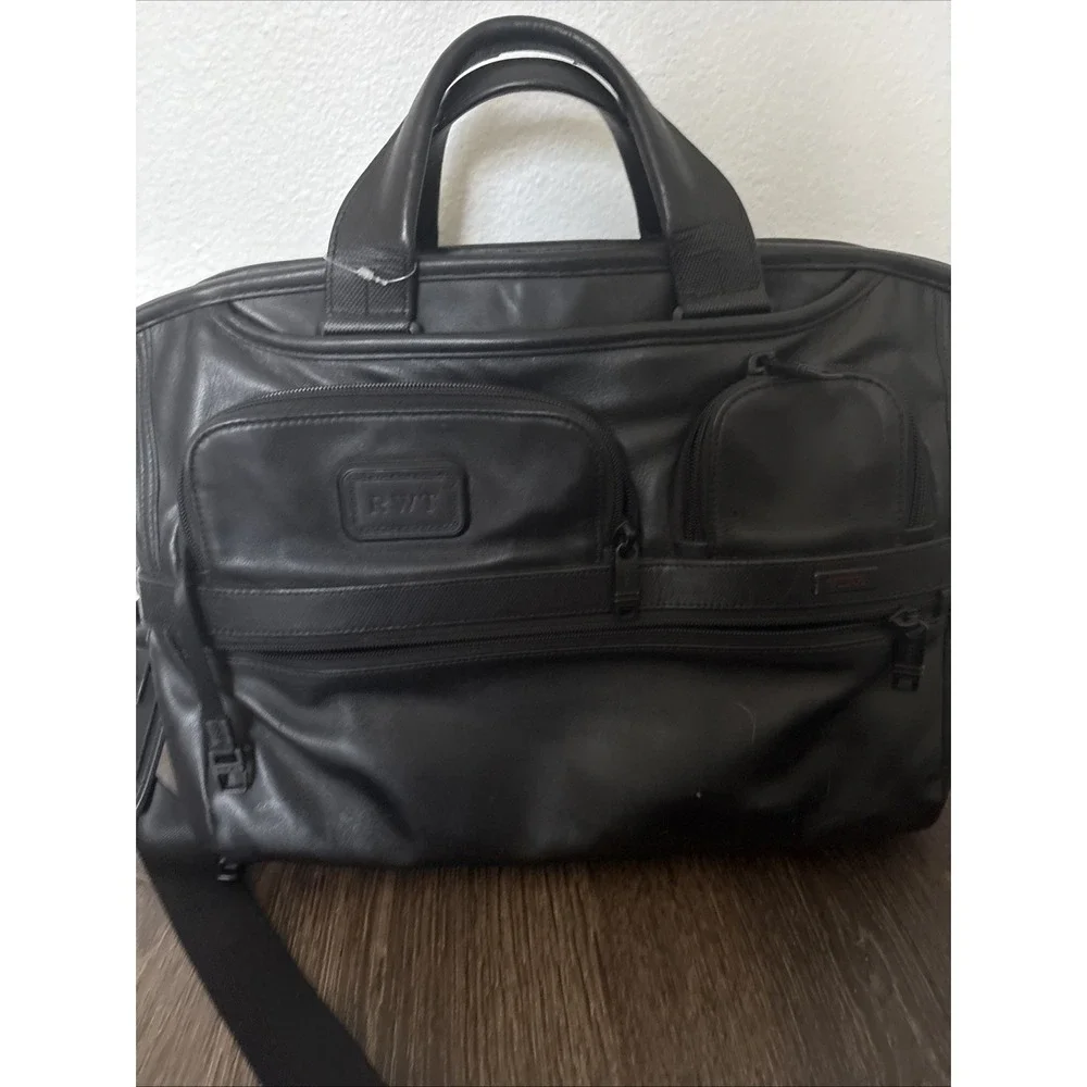 Tumi Alpha 1 T-Pass Leather Laptop Briefcase Style 96516 MINT Travel Work
